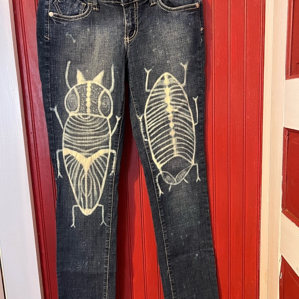 Stylish Insect Print Women Jeans